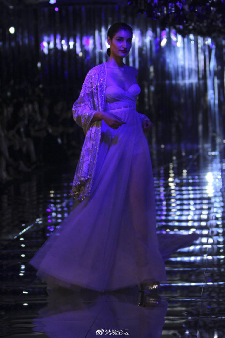 星空综合官方网站